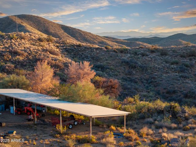 5975 W AURORA HILLS Road, Morristown, AZ 85342