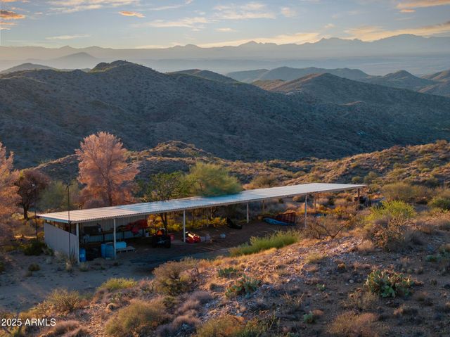 5975 W AURORA HILLS Road, Morristown, AZ 85342