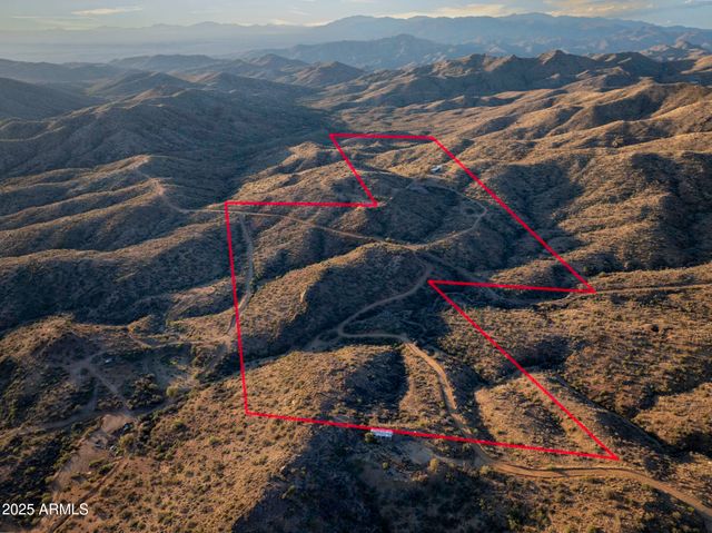 5975 W AURORA HILLS Road, Morristown, AZ 85342