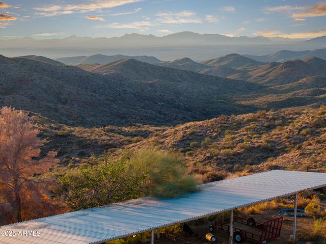 5975 W AURORA HILLS Road, Morristown, AZ 85342