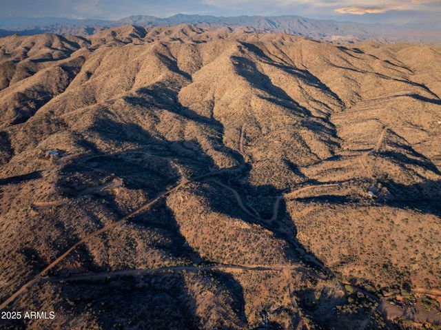 5975 W AURORA HILLS Road, Morristown, AZ 85342