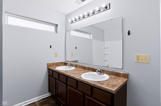 3442 Enclave Lane, Greenwood, IN 46143