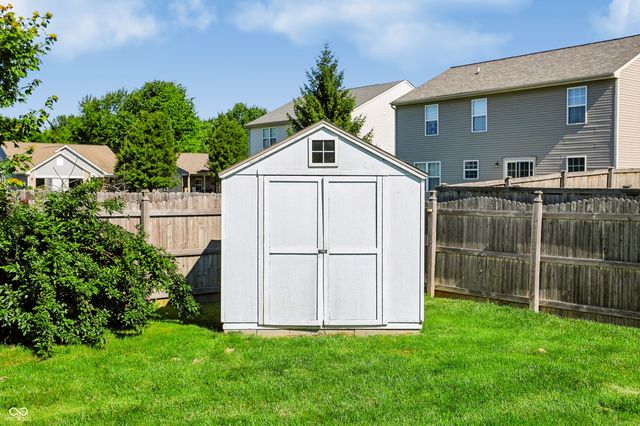 3442 Enclave Lane, Greenwood, IN 46143