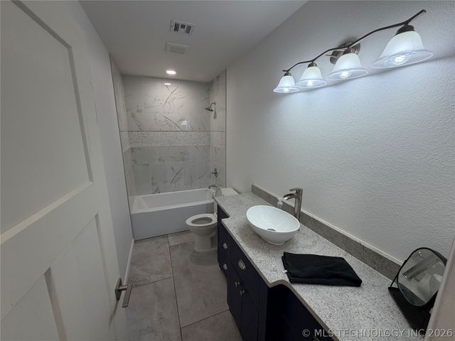 60 N Timberlane Cove Road, Cleveland, OK 74020