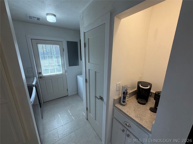 60 N Timberlane Cove Road, Cleveland, OK 74020