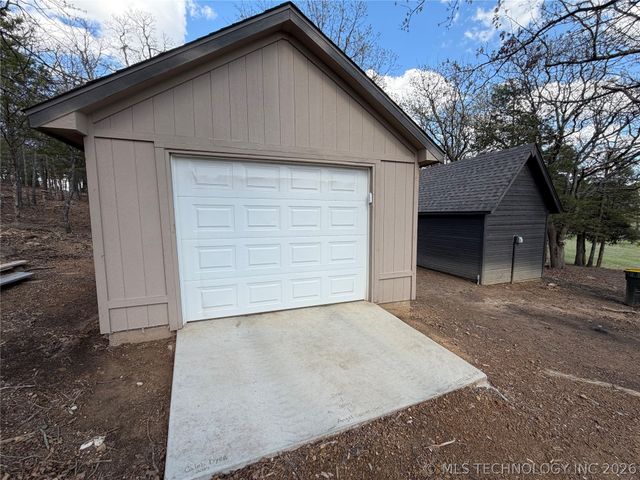 60 N Timberlane Cove Road, Cleveland, OK 74020