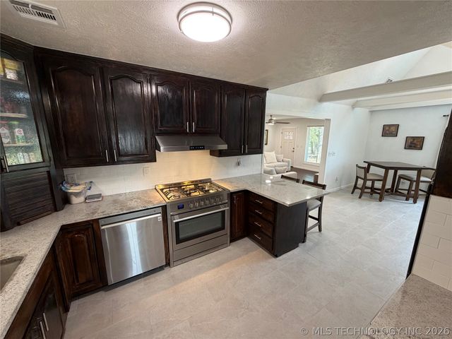 60 N Timberlane Cove Road, Cleveland, OK 74020