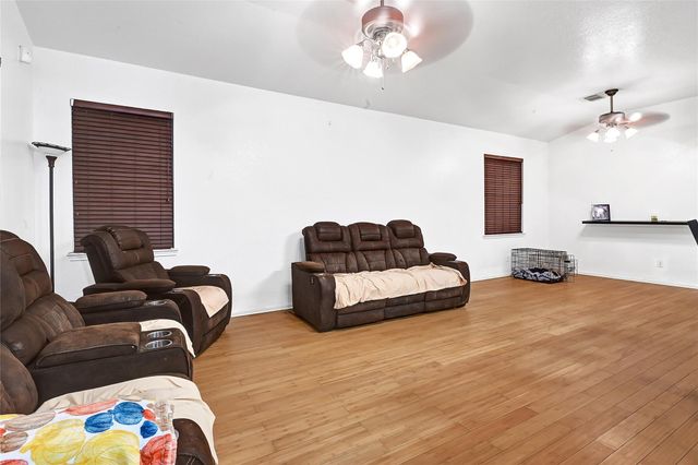 21300 Heritage Forest Lane, Porter, TX 77365