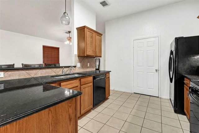 21300 Heritage Forest Lane, Porter, TX 77365