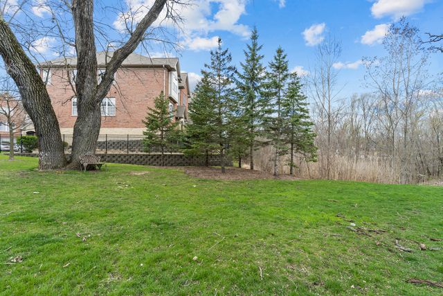 112 Enclave Drive, Mount Prospect, IL 60056