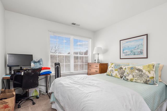112 Enclave Drive, Mount Prospect, IL 60056