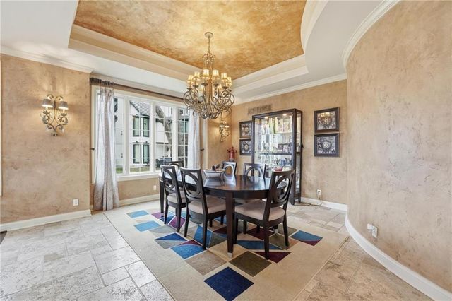 7060 N National Drive, Parkville, MO 64152