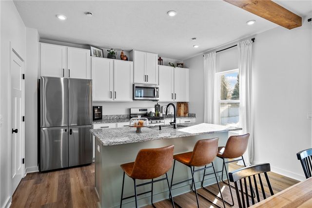 125 Hidden Springs Dr, Connoquenessing Boro, PA 16053