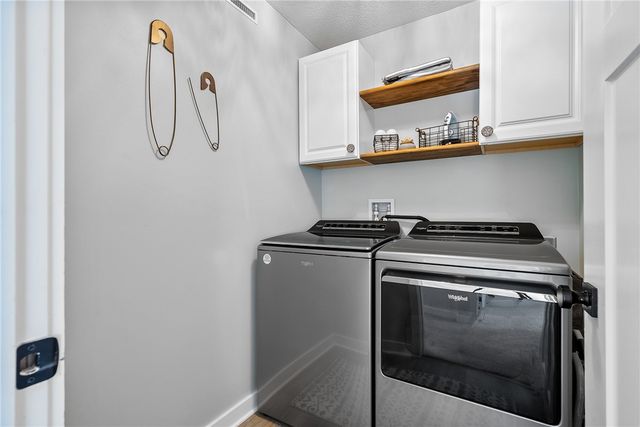 125 Hidden Springs Dr, Connoquenessing Boro, PA 16053