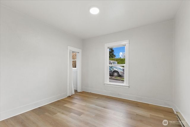 7361 17th Avenue NW, Seattle, WA 98117