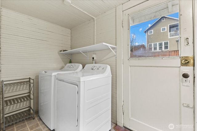 7361 17th Avenue NW, Seattle, WA 98117