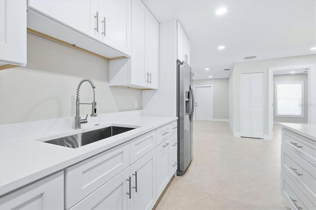 3021 14TH STREET E, Bradenton, FL 34208