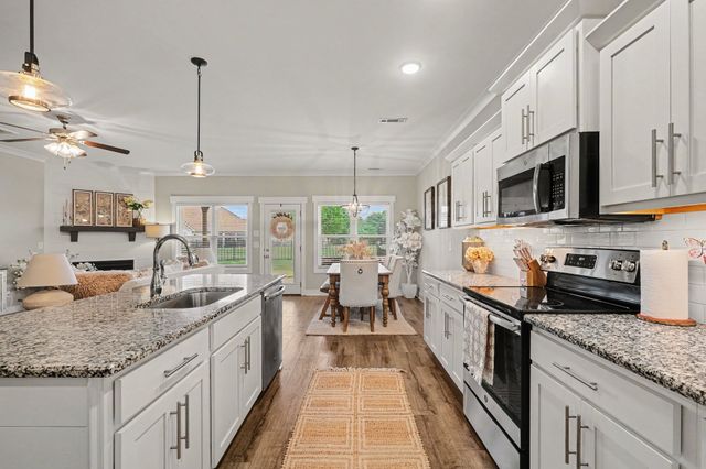 336 Rockcastle Dr, Murfreesboro, TN 37128