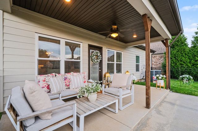 336 Rockcastle Dr, Murfreesboro, TN 37128