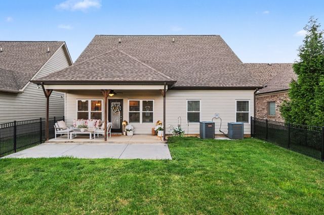 336 Rockcastle Dr, Murfreesboro, TN 37128