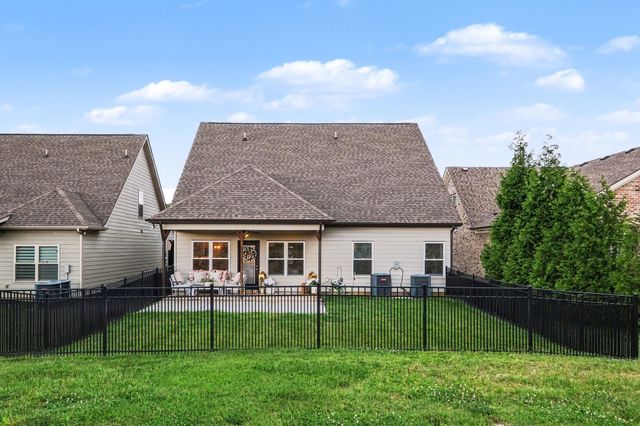 336 Rockcastle Dr, Murfreesboro, TN 37128