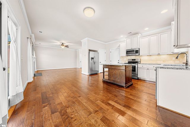330 Belle Oaks Drive, Simpsonville, SC 29680