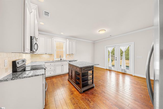 330 Belle Oaks Drive, Simpsonville, SC 29680