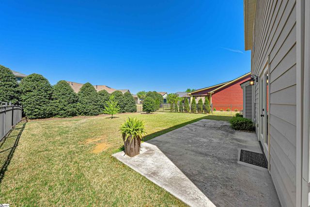 330 Belle Oaks Drive, Simpsonville, SC 29680