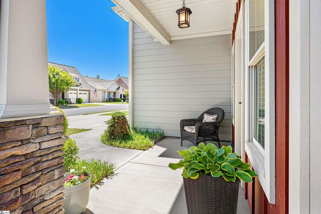 330 Belle Oaks Drive, Simpsonville, SC 29680