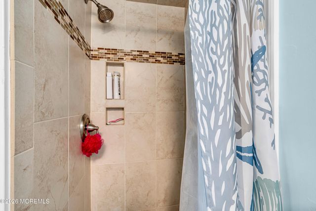 112 W Tide Way, Lavallette, NJ 08735