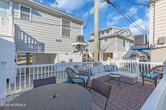 112 W Tide Way, Lavallette, NJ 08735