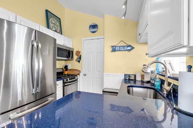 112 W Tide Way, Lavallette, NJ 08735