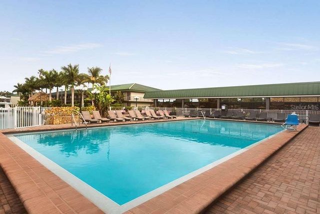 7150 N TAMIAMI TRAIL S-623, Sarasota, FL 34243