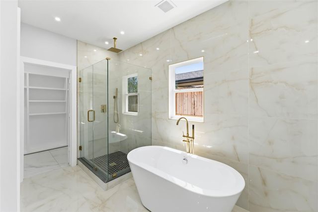 201 Road 51022, Cleveland, TX 77327