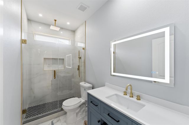 201 Road 51022, Cleveland, TX 77327