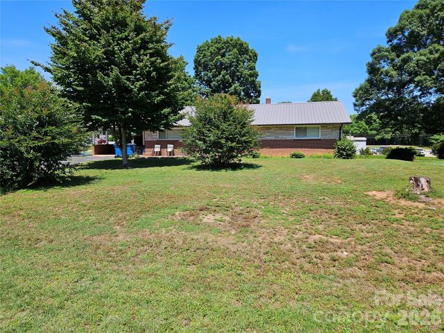 4114 Kendell Place, Hudson, NC 28638