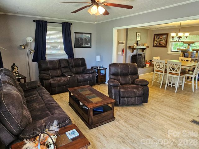 4114 Kendell Place, Hudson, NC 28638