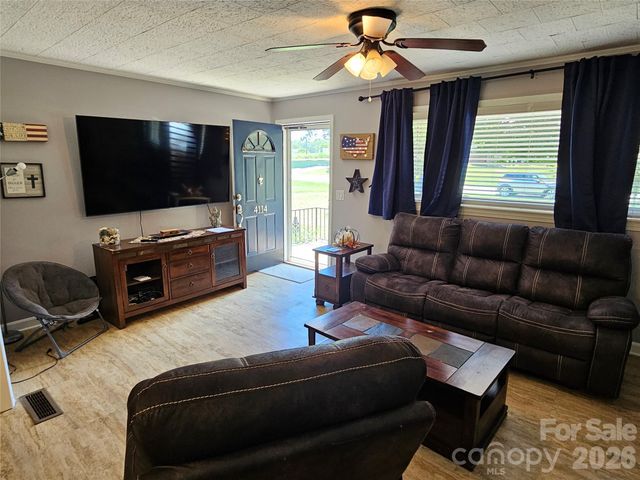 4114 Kendell Place, Hudson, NC 28638