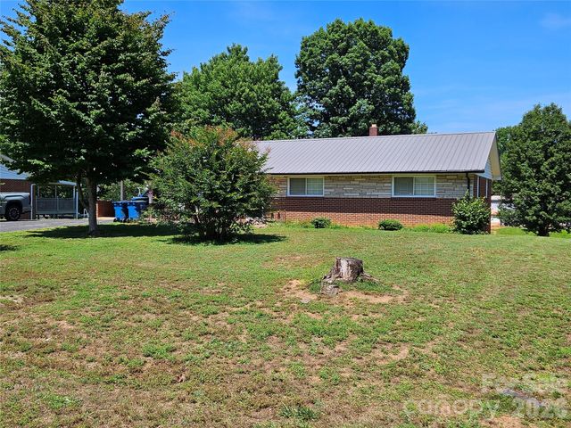 4114 Kendell Place, Hudson, NC 28638