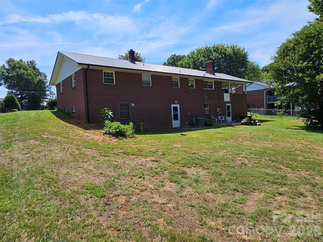 4114 Kendell Place, Hudson, NC 28638