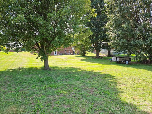 4114 Kendell Place, Hudson, NC 28638