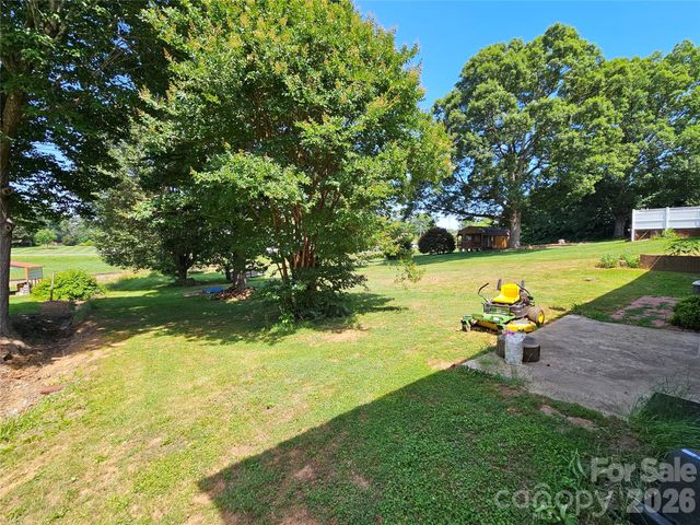 4114 Kendell Place, Hudson, NC 28638