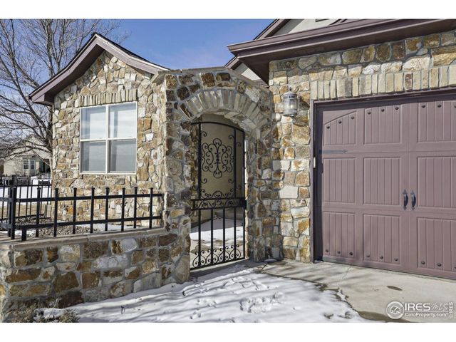2078 Vineyard Dr, Windsor, CO 80550