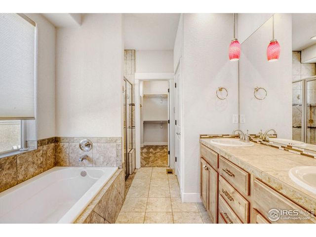 2078 Vineyard Dr, Windsor, CO 80550