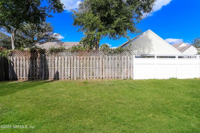 7385 LAWN TENNIS Lane, Jacksonville, FL 32277