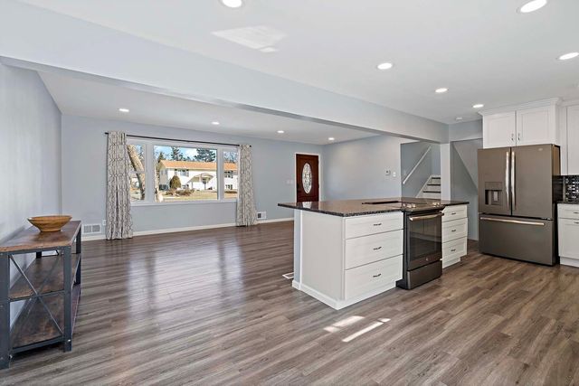 4842 104th Avenue NE, Circle Pines, MN 55014