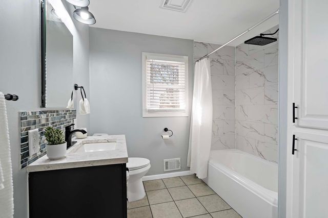 4842 104th Avenue NE, Circle Pines, MN 55014