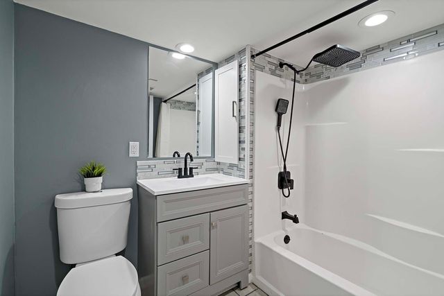 4842 104th Avenue NE, Circle Pines, MN 55014