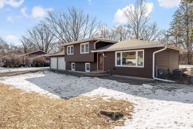 4842 104th Avenue NE, Circle Pines, MN 55014