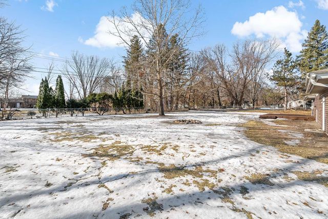 4842 104th Avenue NE, Circle Pines, MN 55014